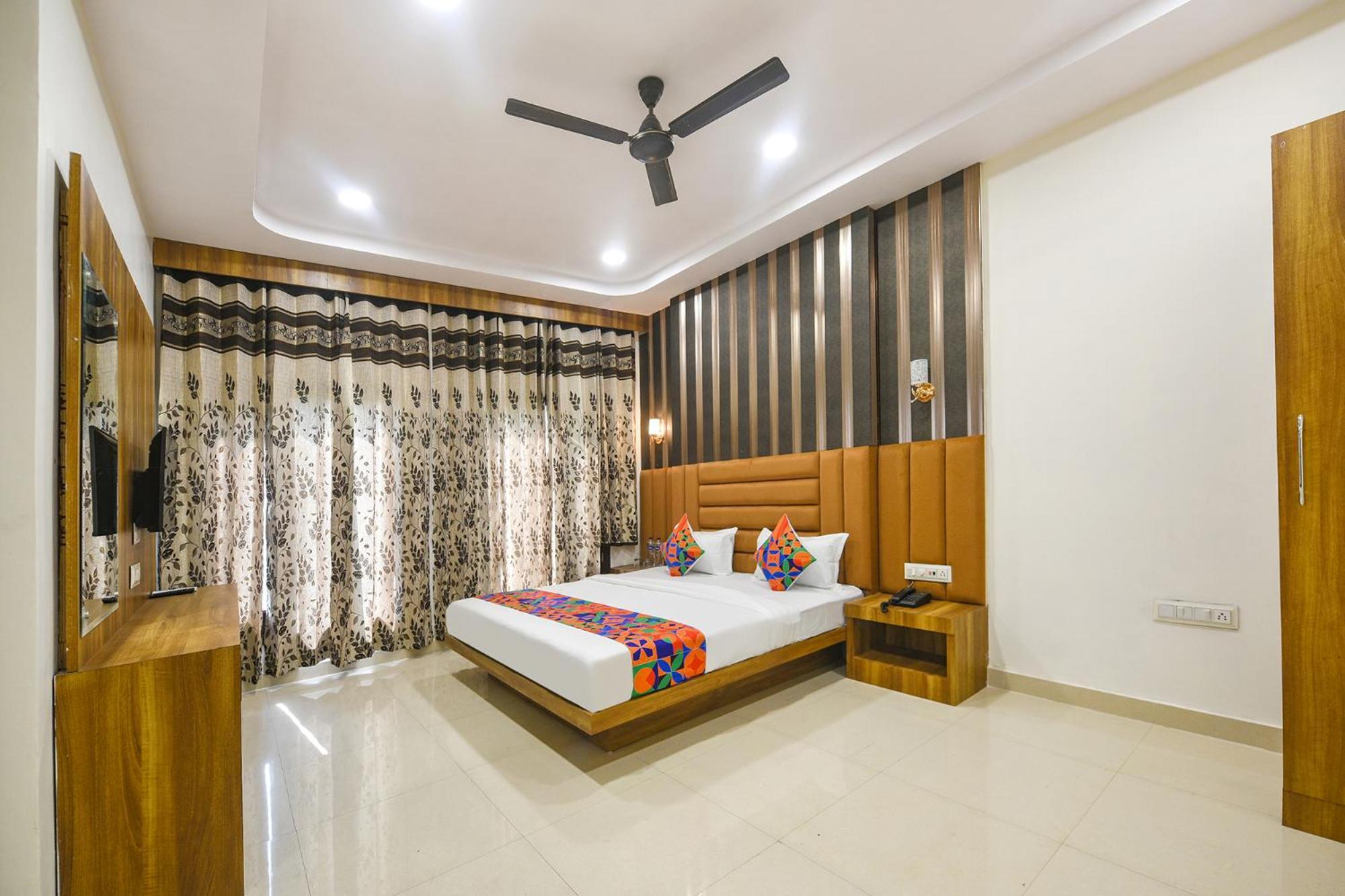 Fabhotel Golden Tree Amritsar Exterior photo