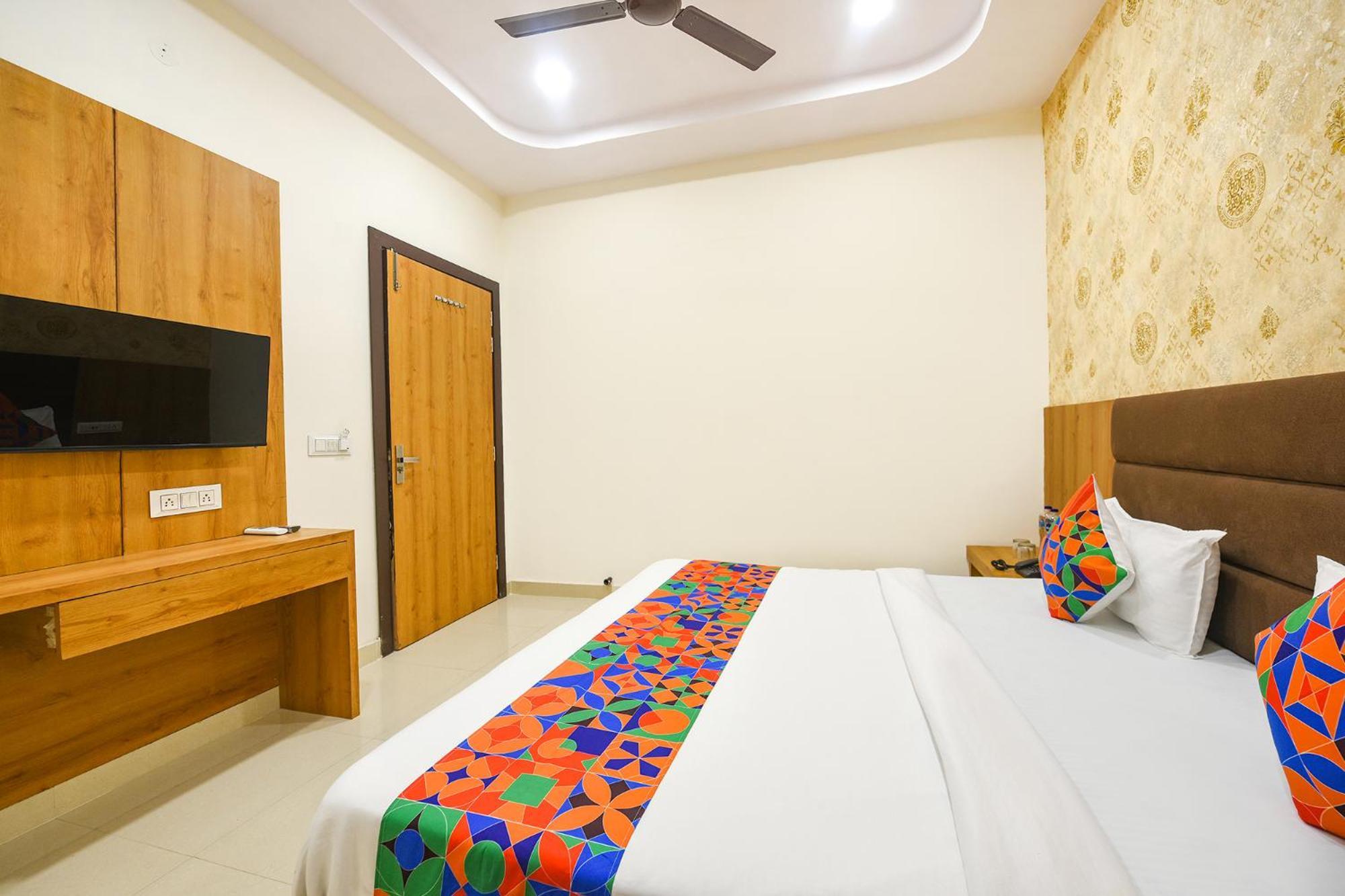 Fabhotel Golden Tree Amritsar Exterior photo