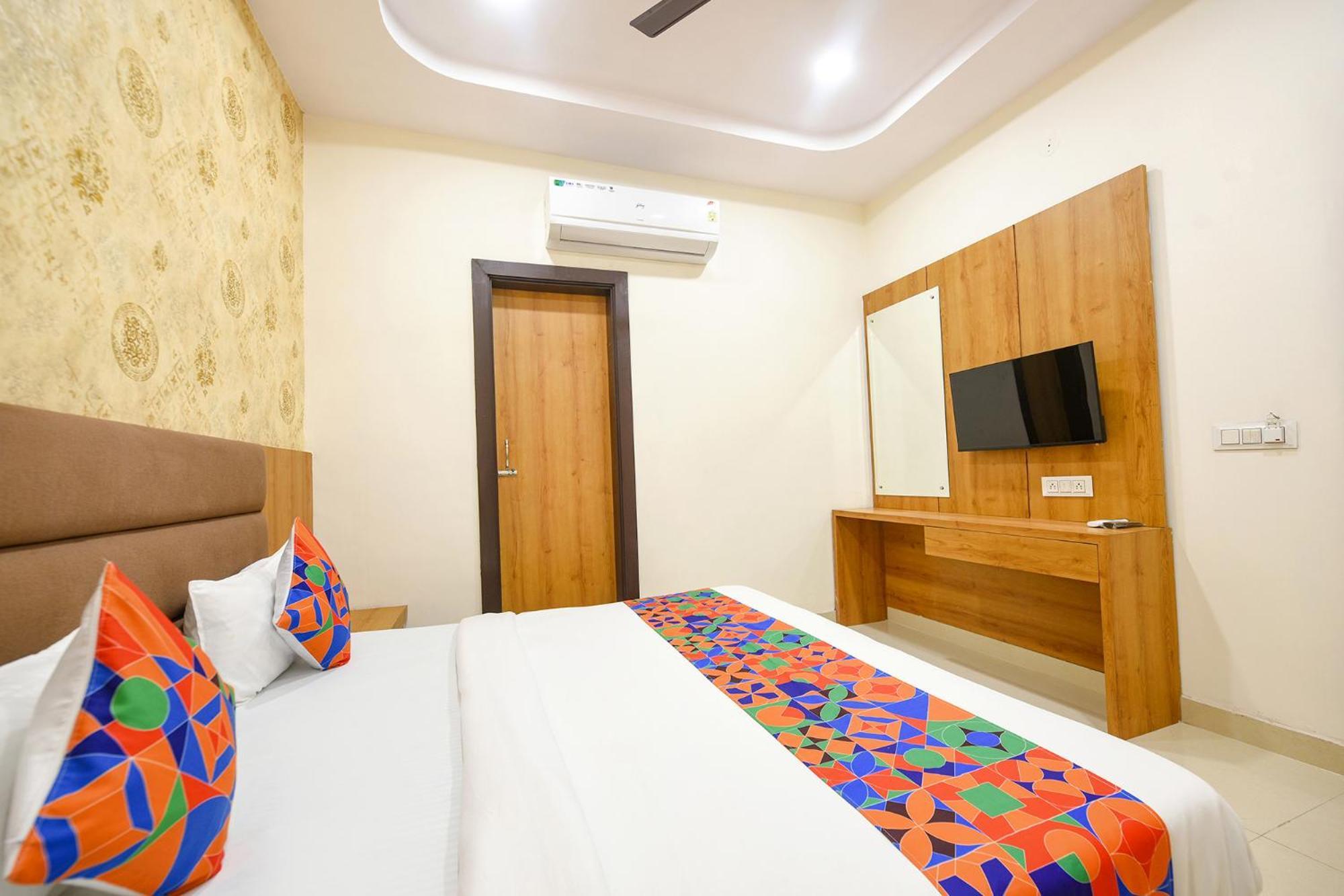 Fabhotel Golden Tree Amritsar Exterior photo