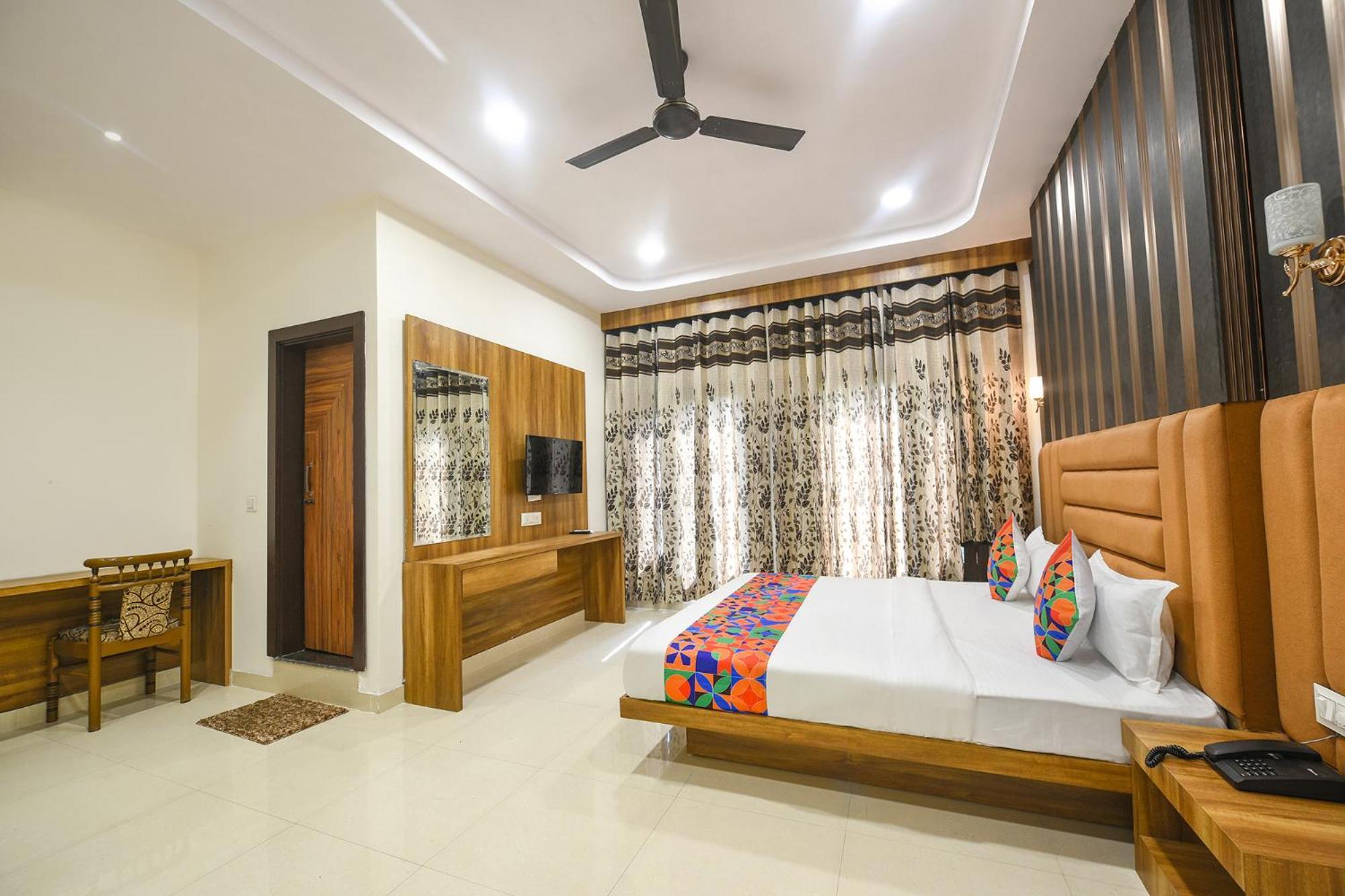 Fabhotel Golden Tree Amritsar Exterior photo