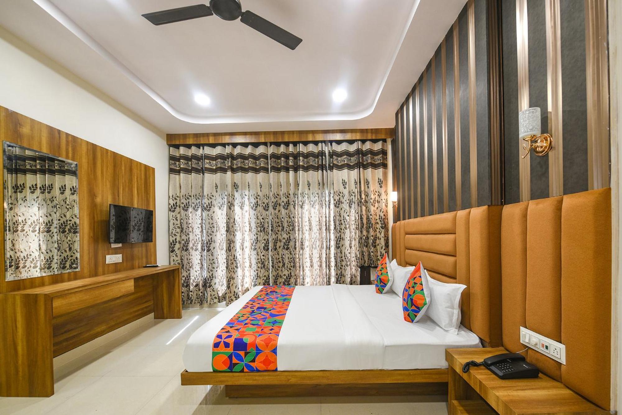 Fabhotel Golden Tree Amritsar Exterior photo