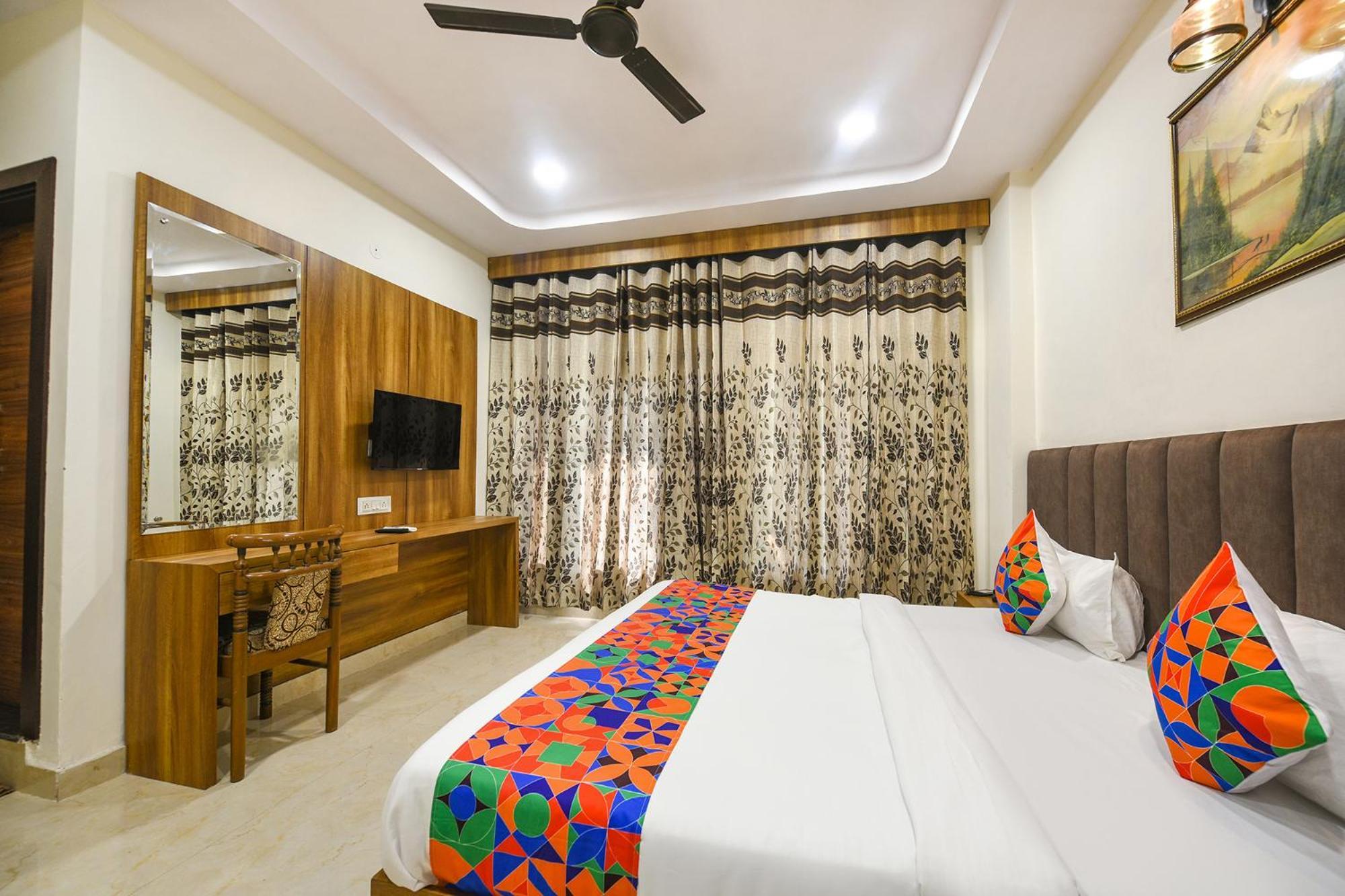 Fabhotel Golden Tree Amritsar Exterior photo
